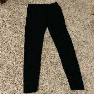 Super stretchy black leggings